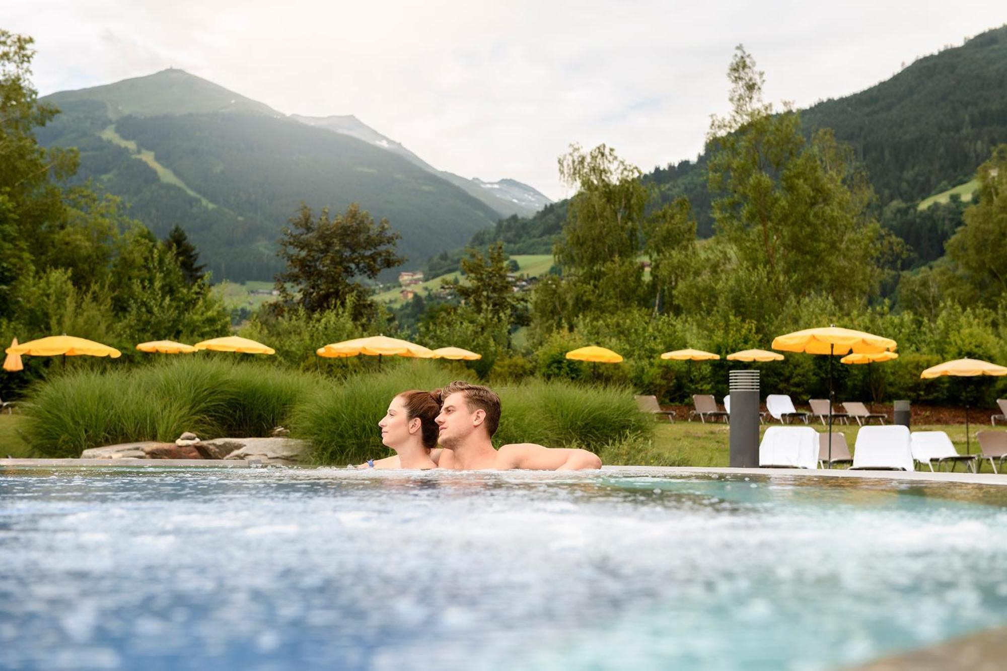 Aktiv- & Gesundheitsresort Das Gxund - Thermeneintritt Inklusive Bad Hofgastein Exterior photo